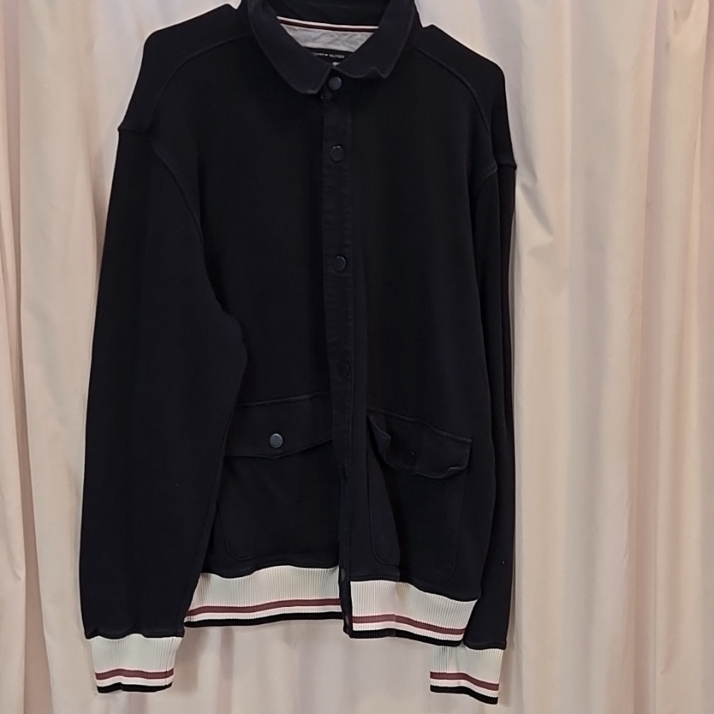TOMMY HILFIGER SNAP CLOSE JACKET
